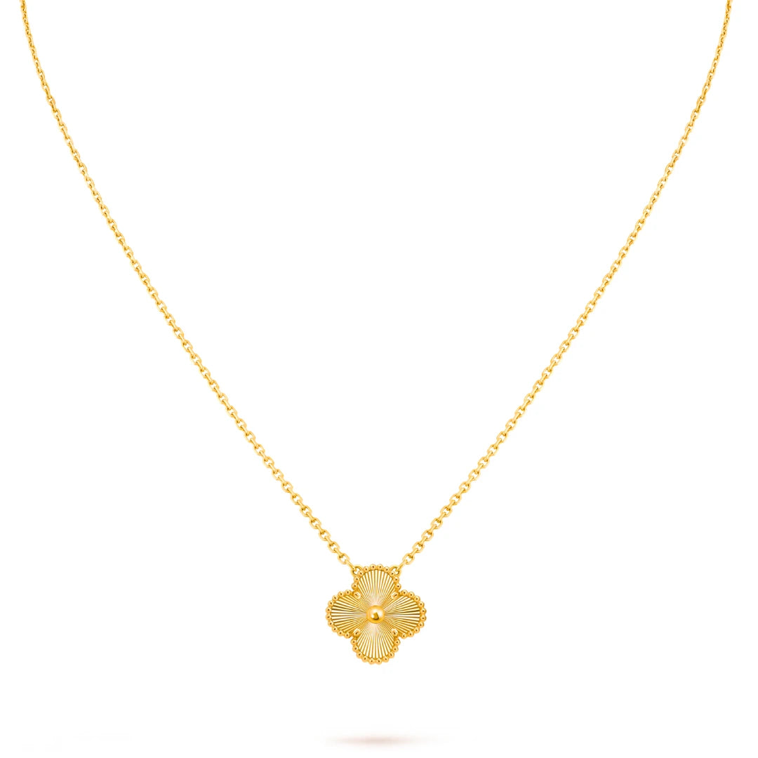 Collar Trébol Dorado Solitario – Baño de Oro 18K
