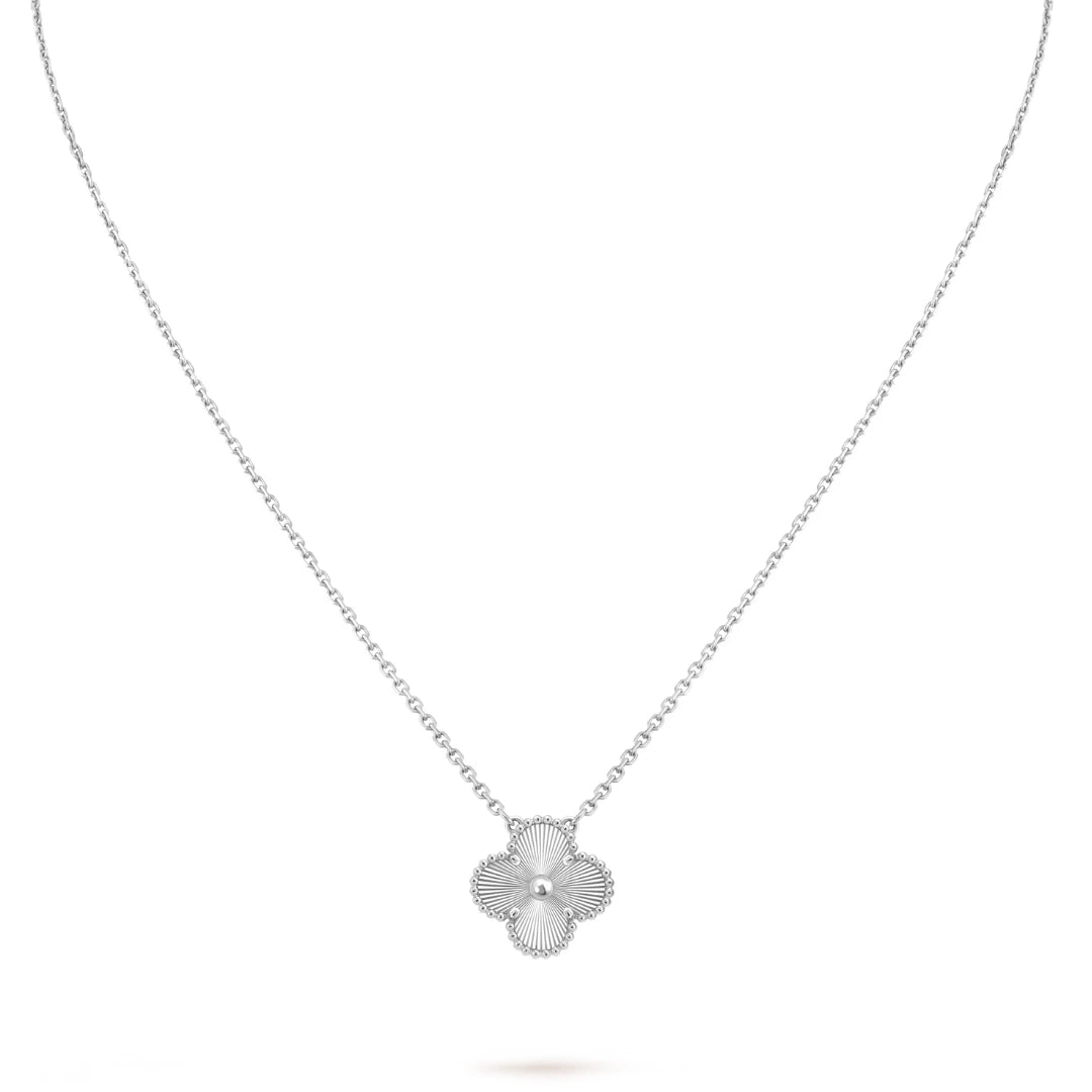 Collar Trébol Plata Solitario