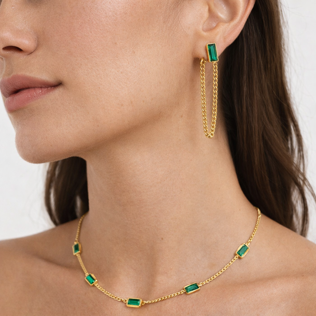 Collar Esmeralda Puntos de Luz – Baño de Oro 18K