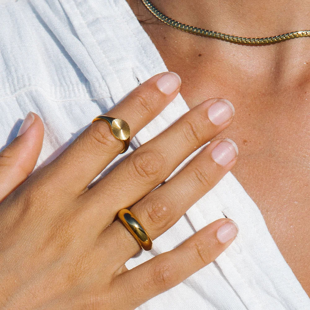 Anillo Sello Sol – Baño de Oro 18K