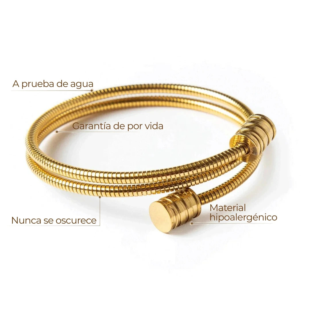 Brazalete ZAYA espiral de tres vueltas, baño de oro 18K; a prueba de agua, no se oscurece, hipoalergénico y con garantía de por vida.