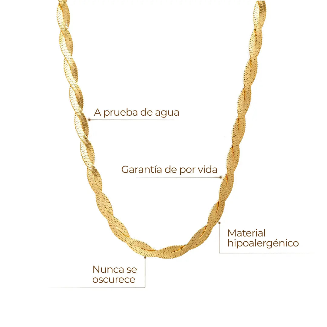 Collar ZAYA Cadena Trenzada tipo herringbone con escama doble, baño de oro 18K; hipoalergénico, a prueba de agua y con garantía de por vida.