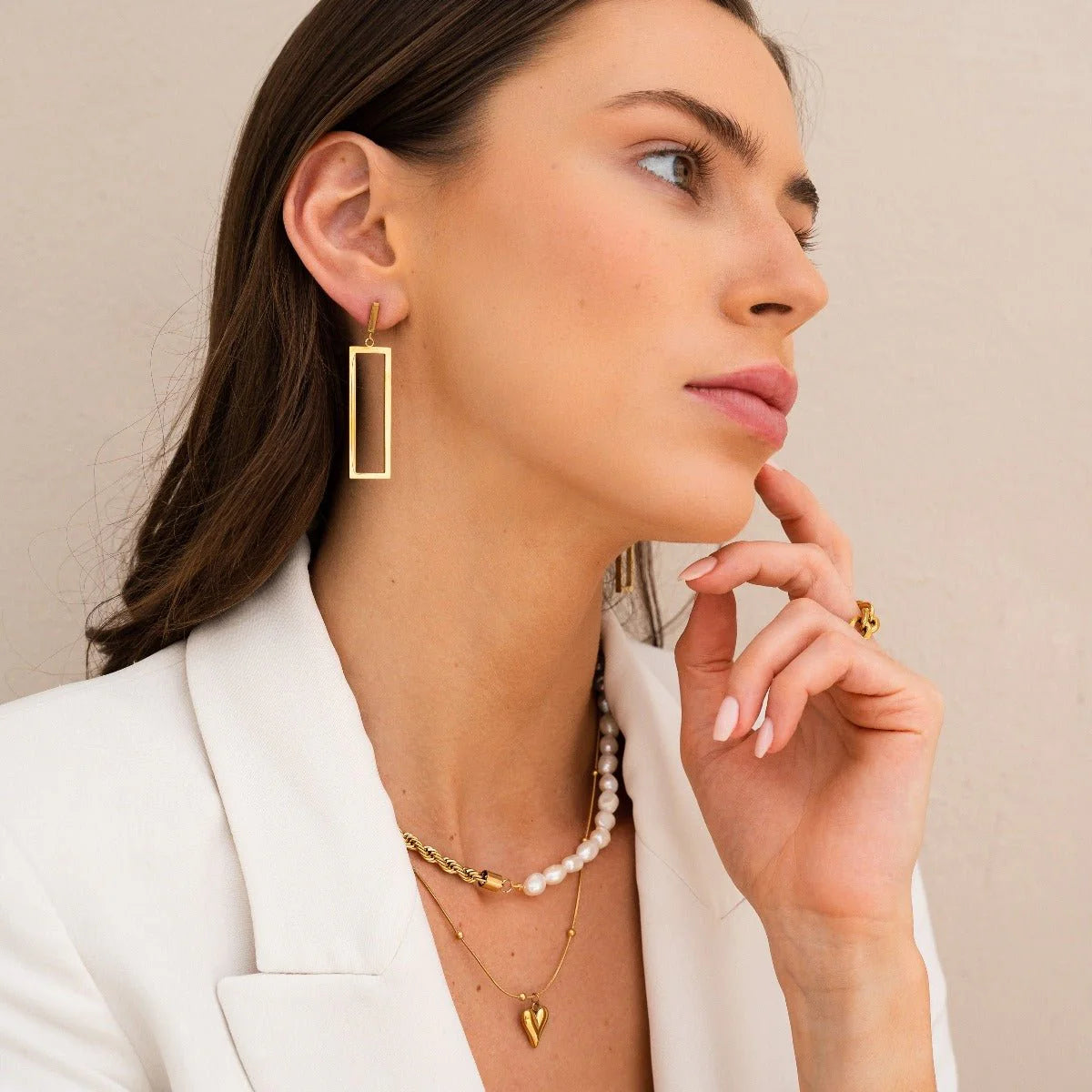 Collar ZAYA con dije de corazón y cadena satélite, baño de oro 18K; hipoalergénico, a prueba de agua y con garantía de por vida