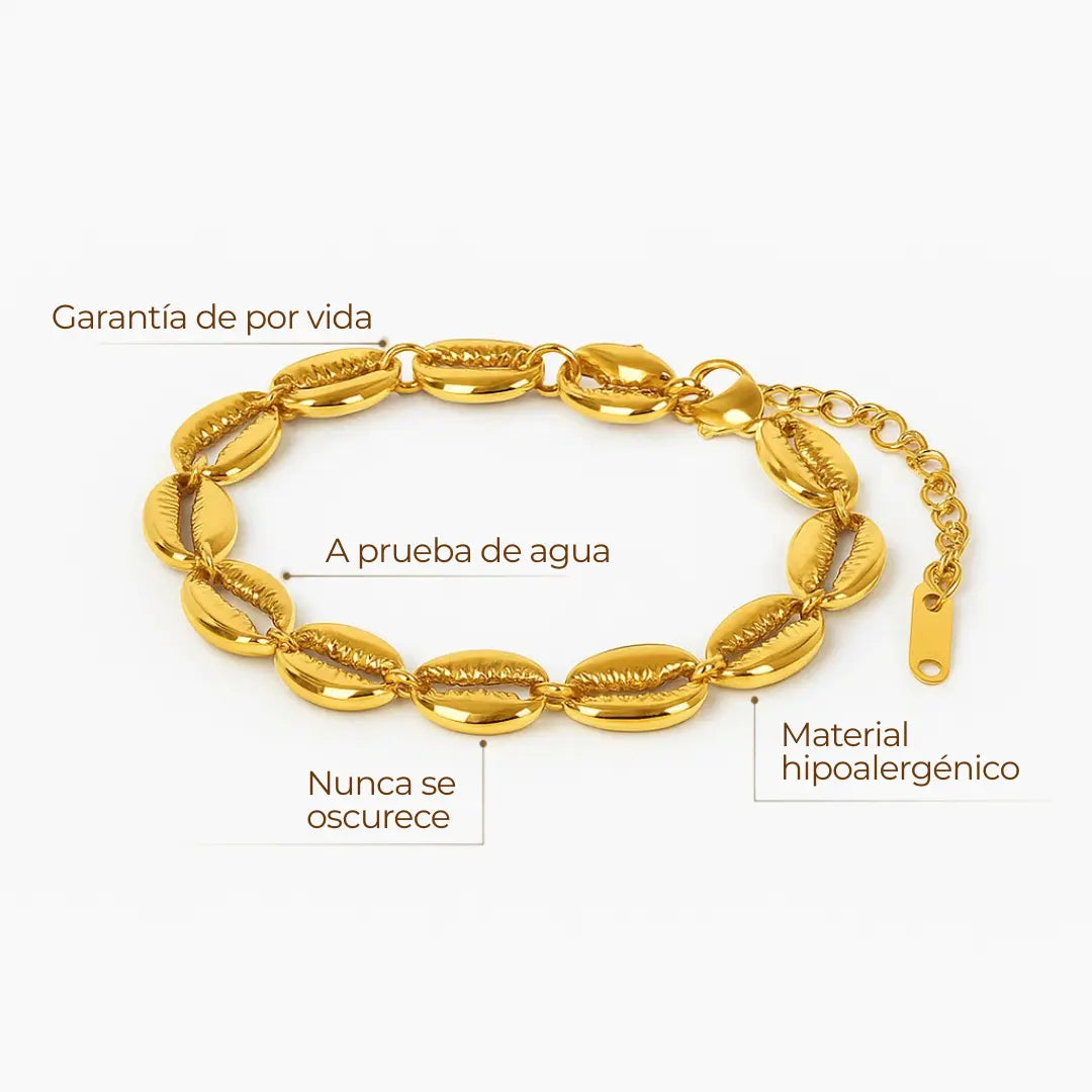Pulsera ZAYA Noronha con caracolas tipo cauri, baño de oro 18K; hipoalergénica, a prueba de agua y con garantía de por vida