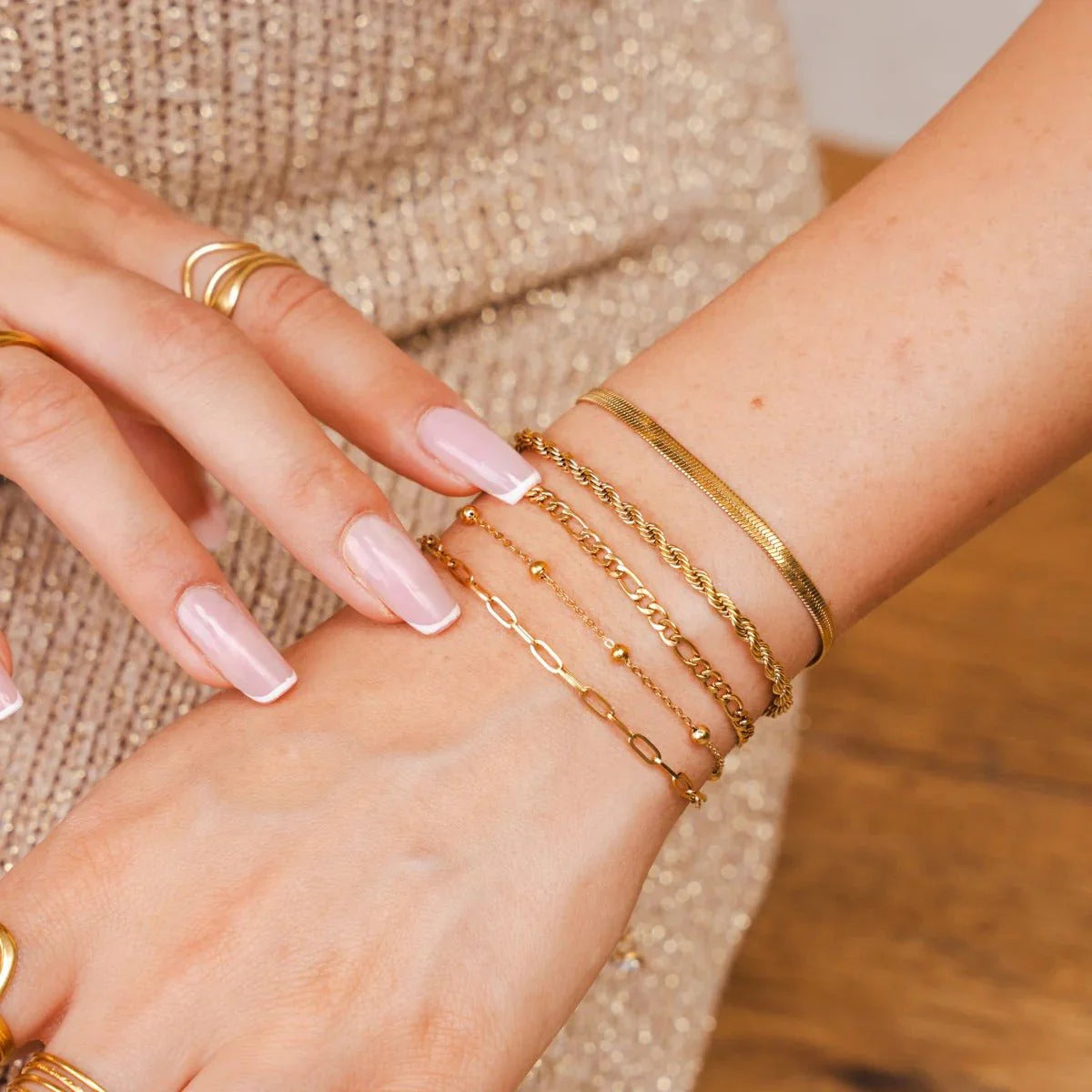 Set 5 Pulseras Glam con Zirconias – Baño de Oro 18K