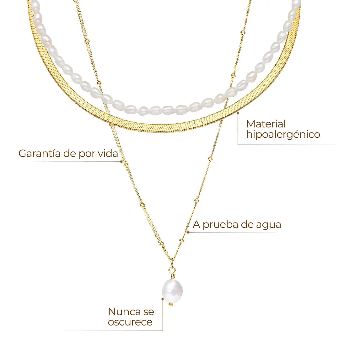 Set ZAYA de collar triple con gargantilla espiga, gargantilla de perlas y collar con dije de perla barroca, baño de oro 18K; hipoalergénico, a prueba de agua y con garantía de por vida.